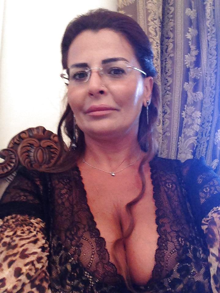 18P Arab Woman 449