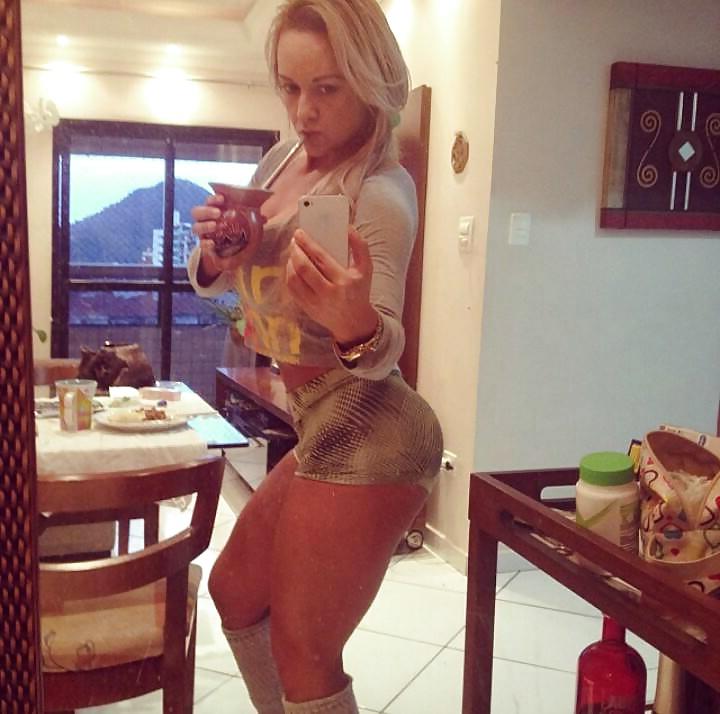 11P Blonde fitness amateur