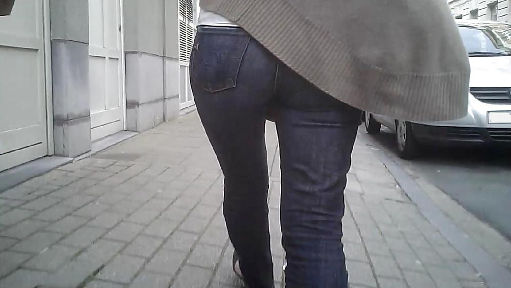 13P Japanese Milf Ass