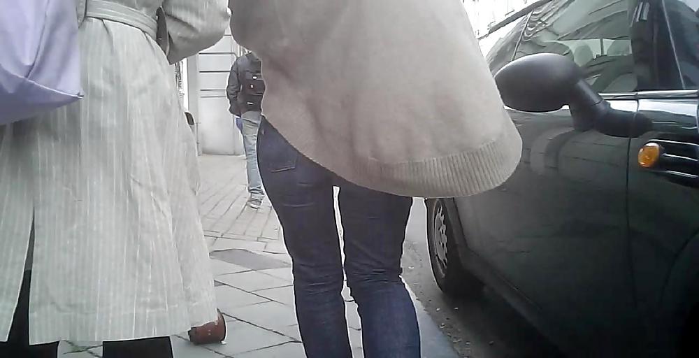 13P Japanese Milf Ass