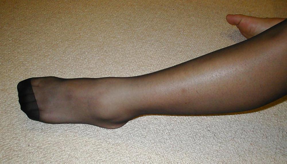 22P Raw Footage Pantyhosed Feet Only Stockings Nylons Soles