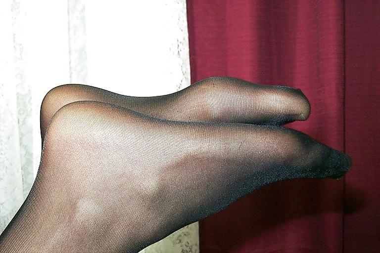 22P Raw Footage Pantyhosed Feet Only Stockings Nylons Soles