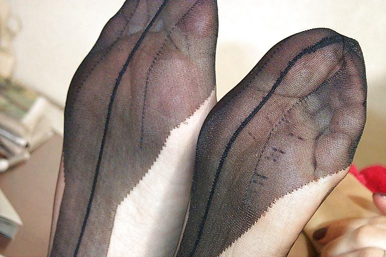 22P Raw Footage Pantyhosed Feet Only Stockings Nylons Soles