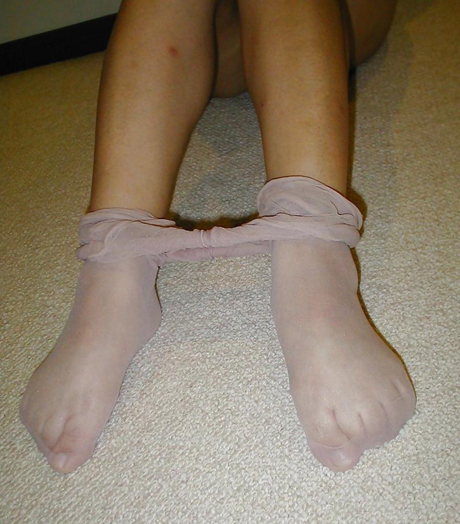 22P Raw Footage Pantyhosed Feet Only Stockings Nylons Soles
