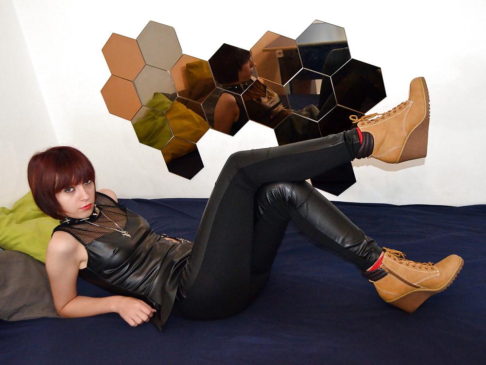 25P Leather outfit