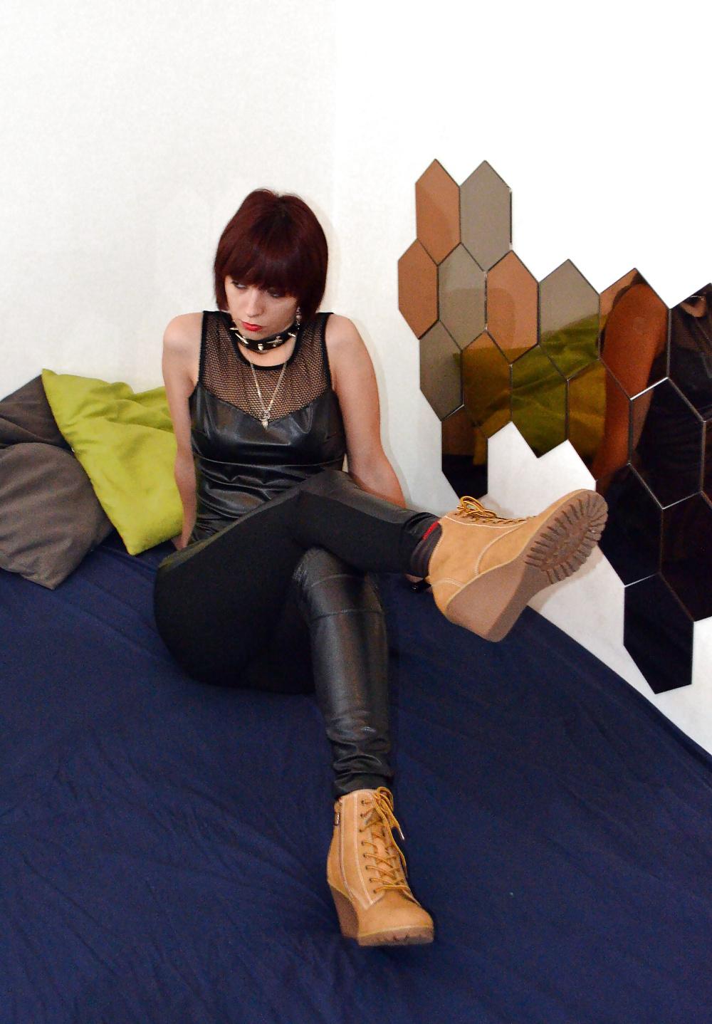 25P Leather outfit