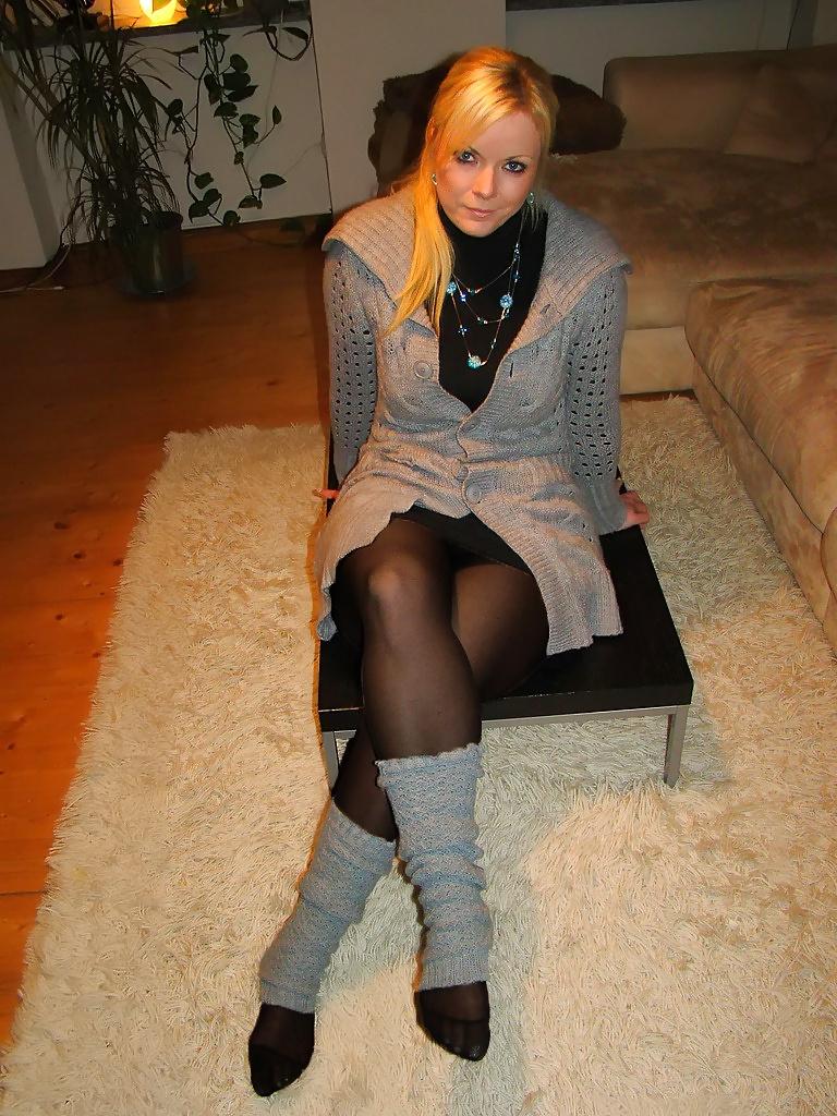 25P Nylon upskirt 39