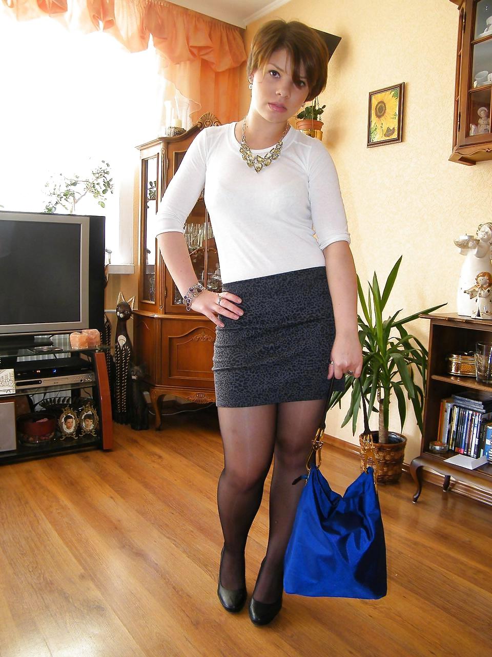 25P Nylon upskirt 39