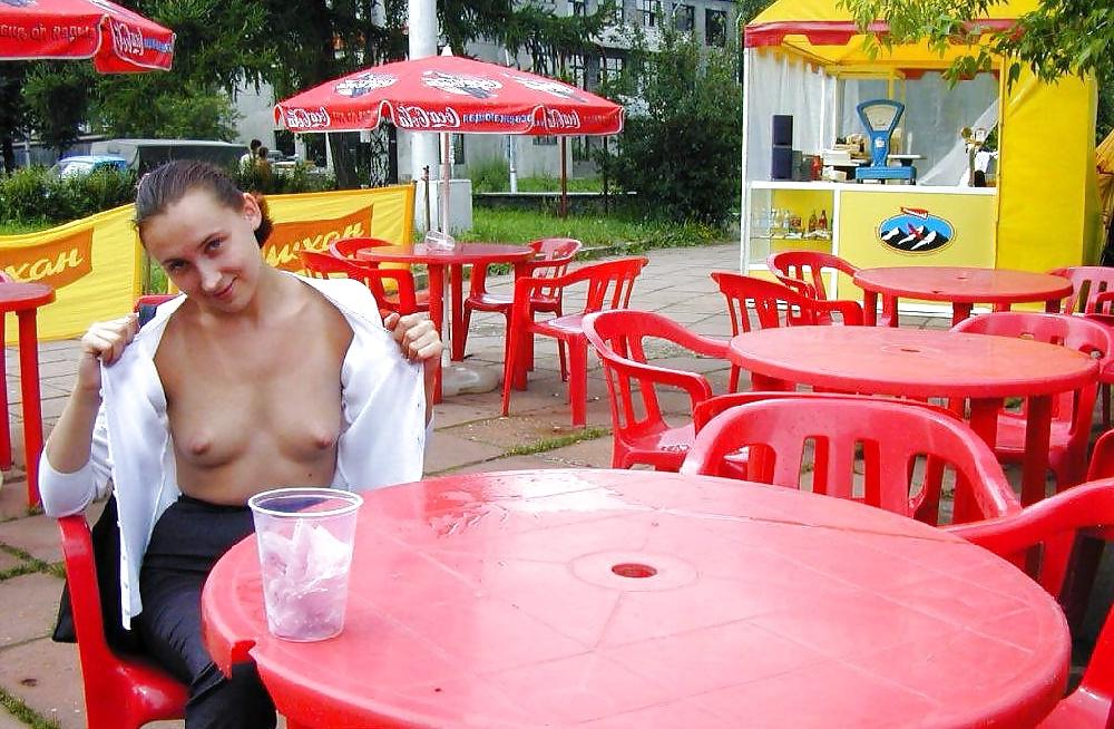 25P Public 22 outdoor flashing nudist