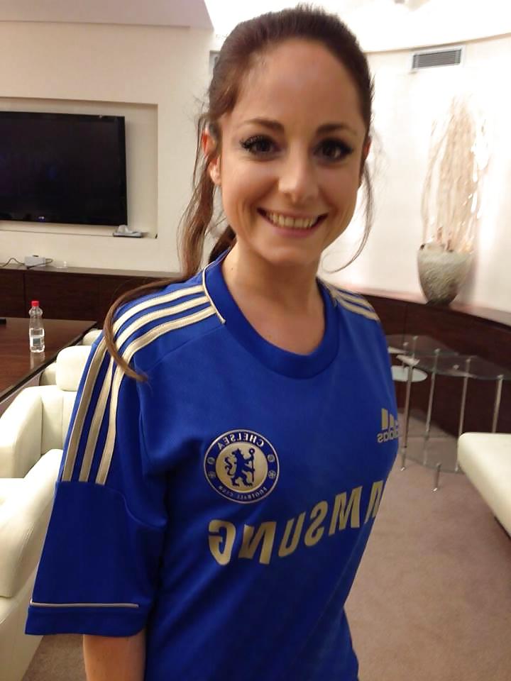 25P Slovenian horny MILF 34 years old
