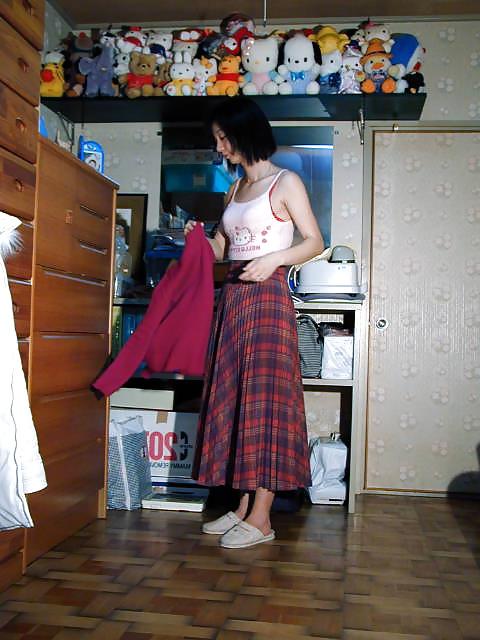 20P Japanese Married Woman 07
