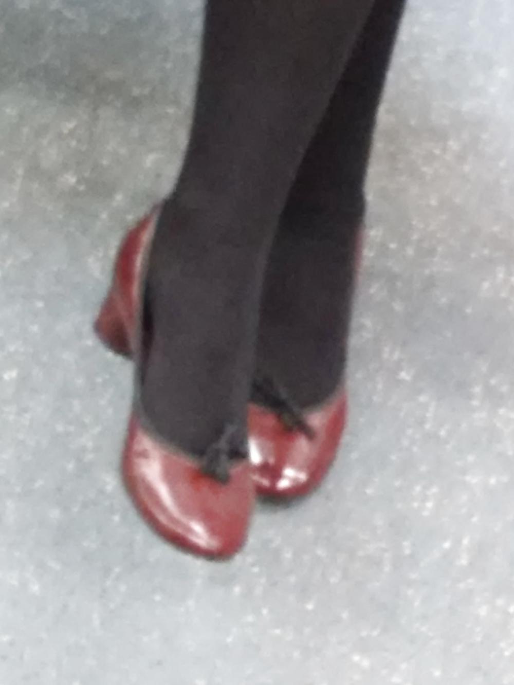 12P Italian (MILF) woman photographed in the subway (Italy) 2