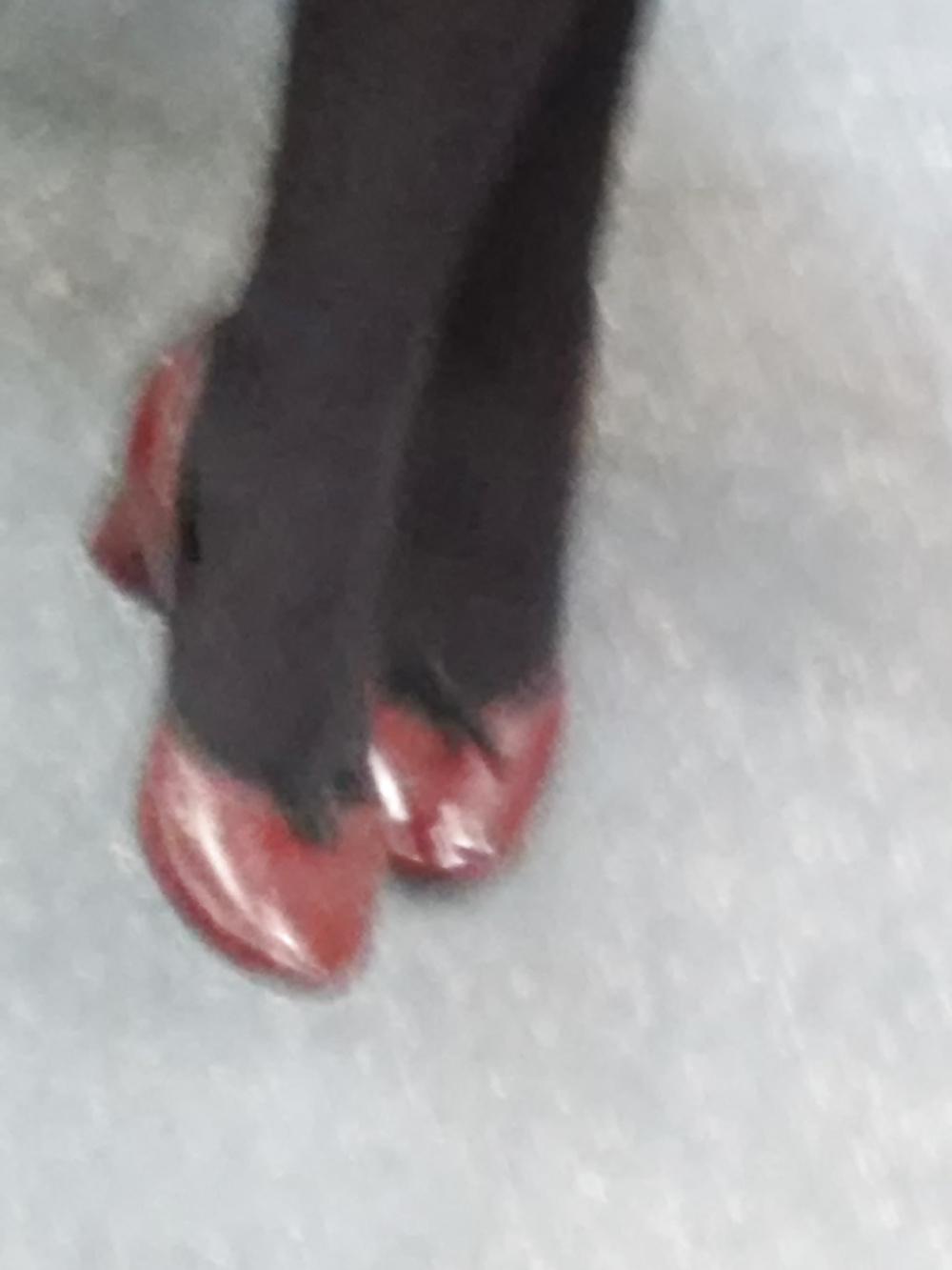 12P Italian (MILF) woman photographed in the subway (Italy) 2