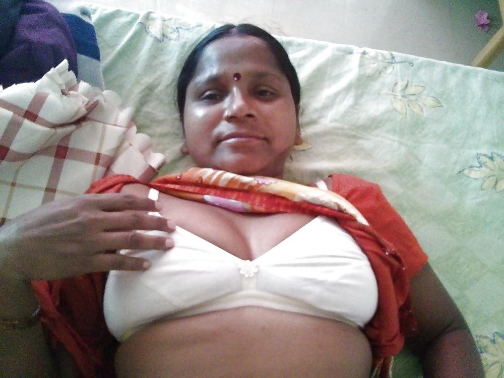 14P DESI MAID ROOPA -INDIAN DESI PORN SET 13.6