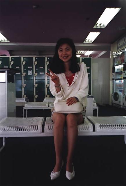 20P Japanese Married Woman 13