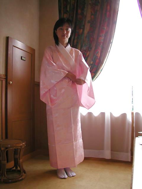 20P Japanese Married Woman 13