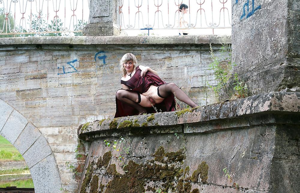 25P Ila upskirt hairy pussy