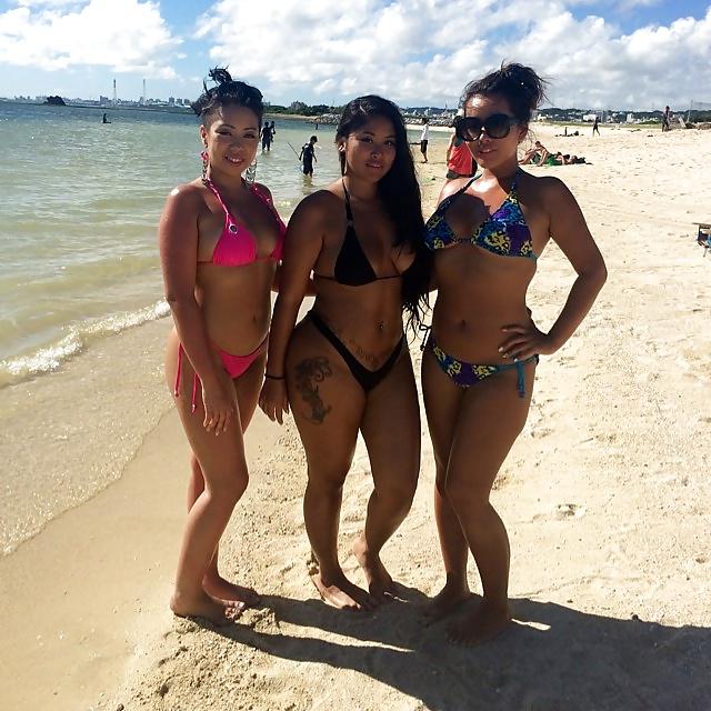 7P Asian Woman in a Bikini