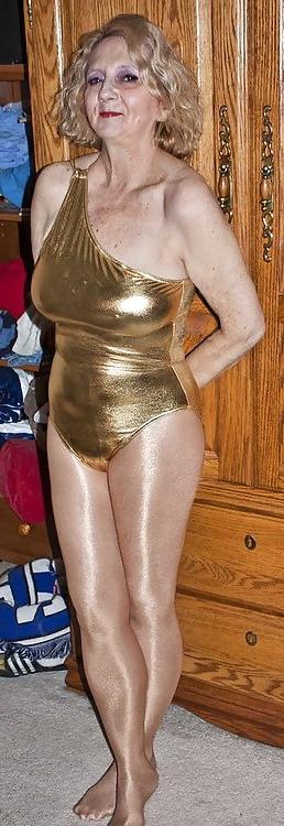 25P Sexable Grannys #1