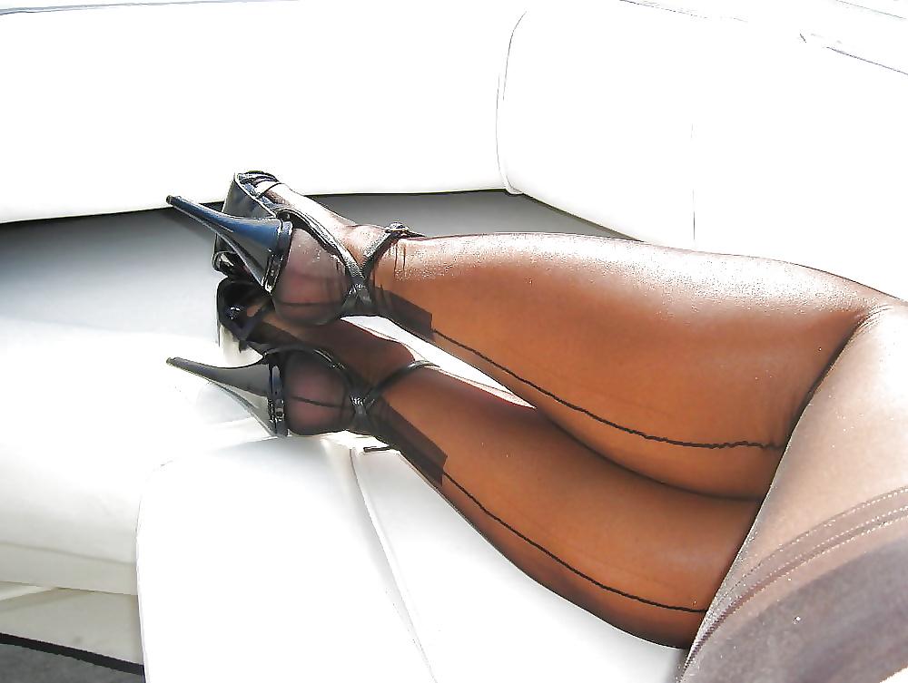 21P NYLONS!!!