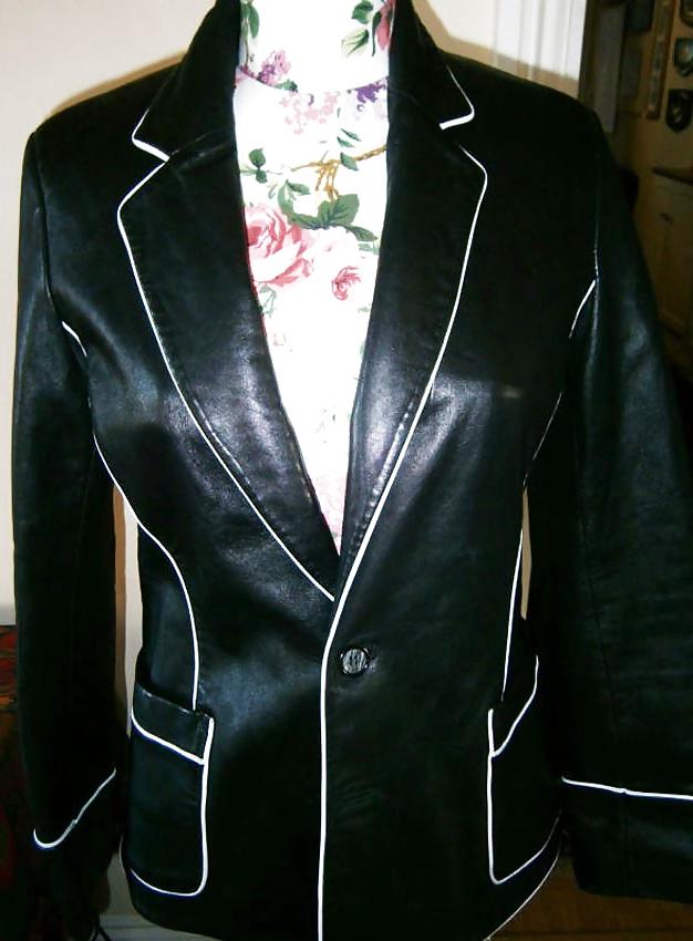 16P Hot leather jacket fucked