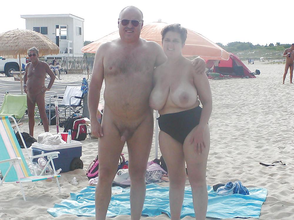 25P Big Breasted Beach Matures