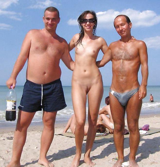 20P Naked beach 97.