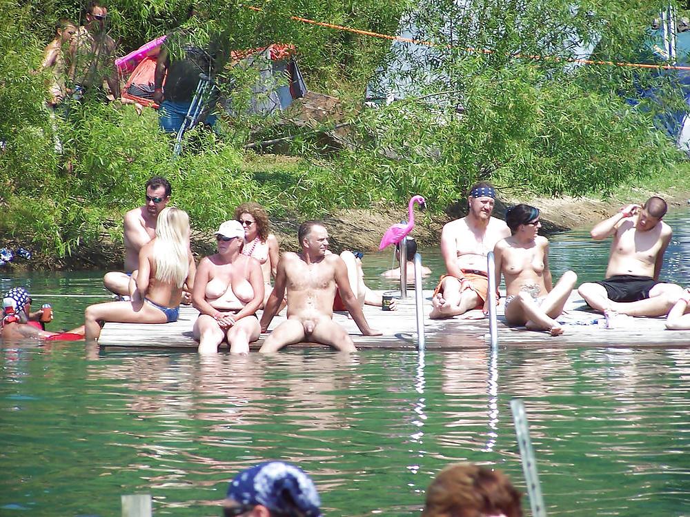 20P Naked beach 97.