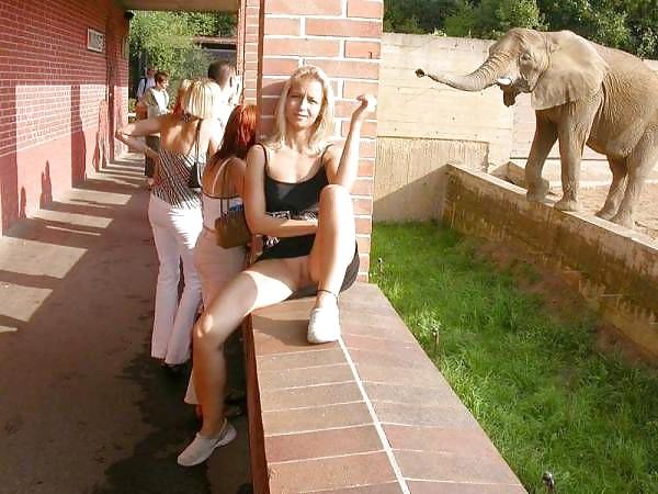 25P Upskirts And Pussy Flashing 4