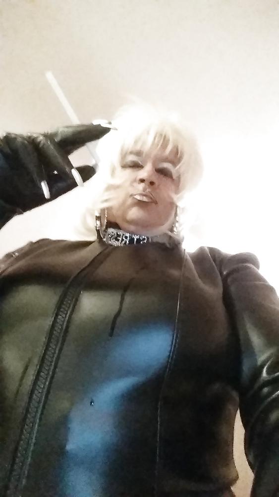 4P Leather Mistress