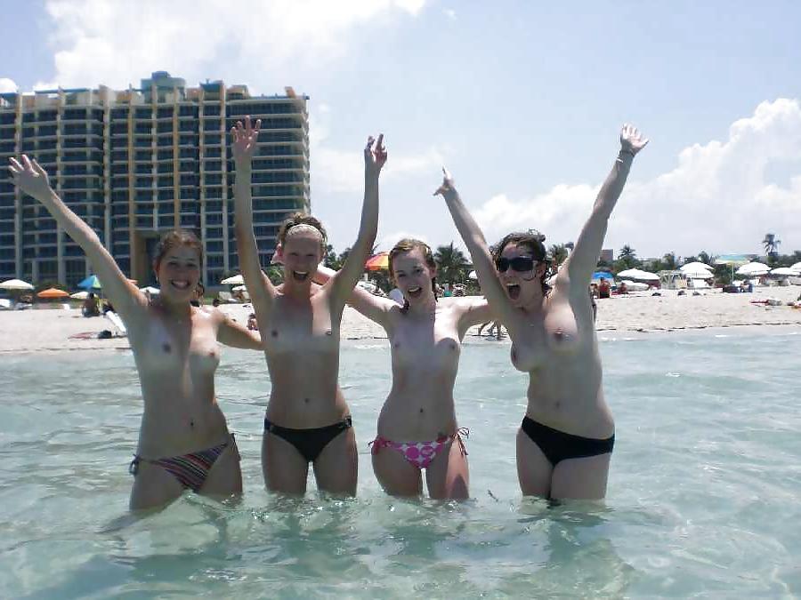 20P Naked on the beach 25