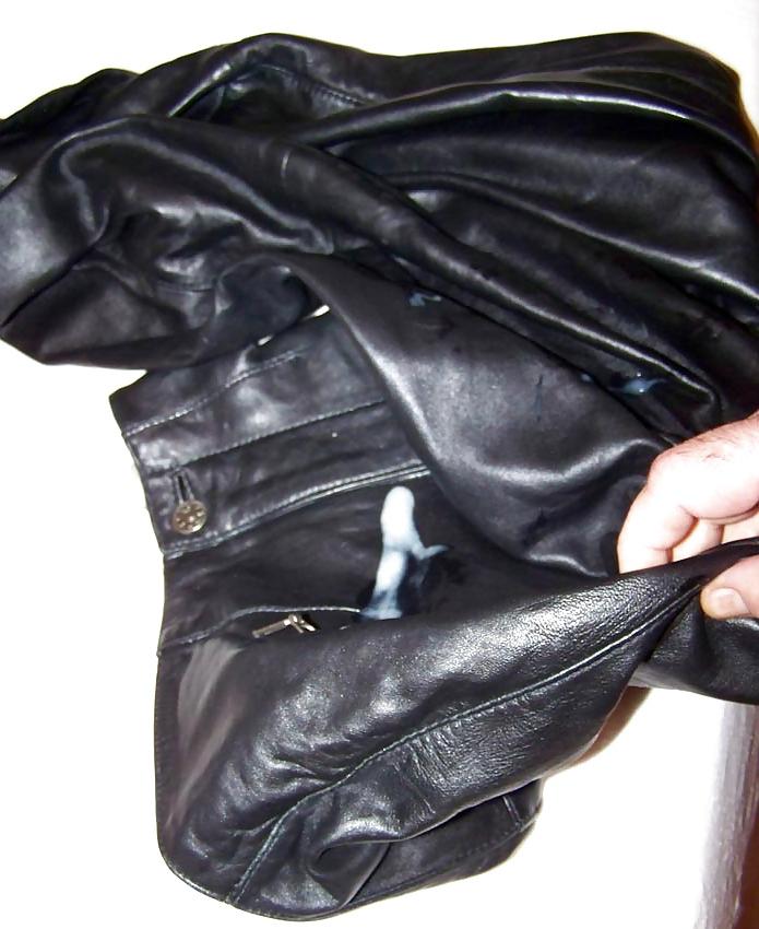 15P Nice leather pants fucked