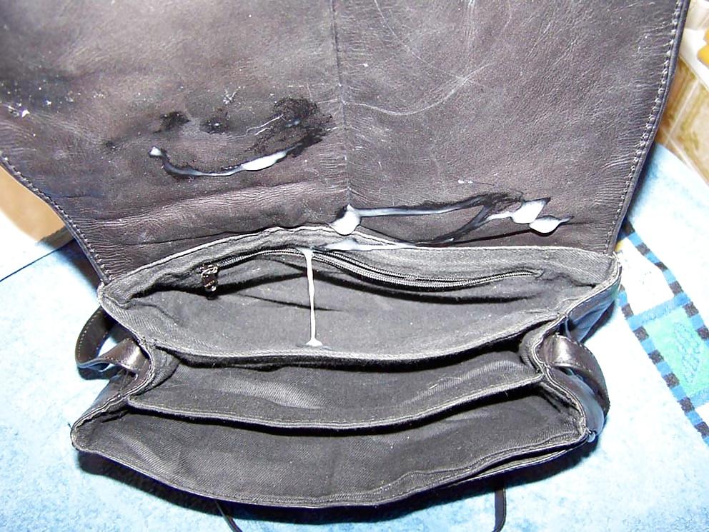 6P Cum for black leather handbag