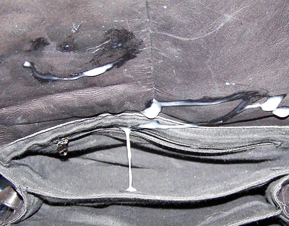 6P Cum for black leather handbag