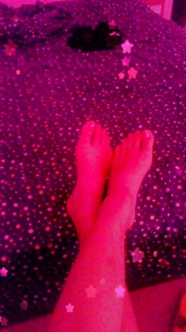 4P Worship my feet