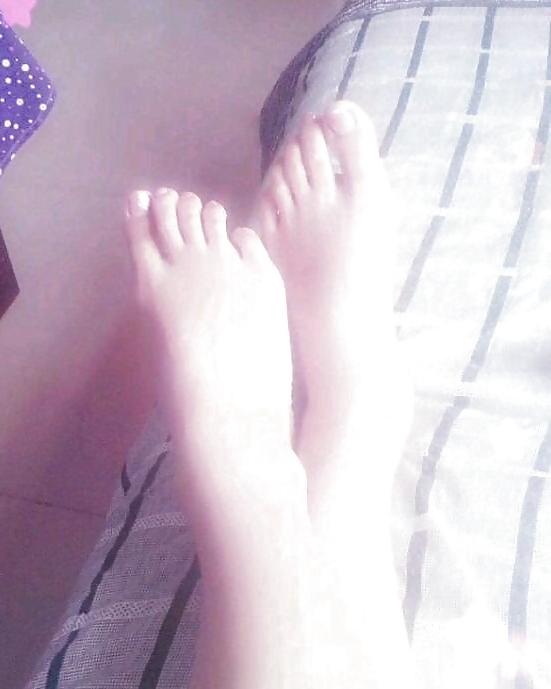 4P Worship my feet
