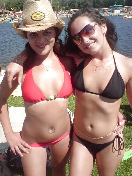 25P Sexy beach girls 03