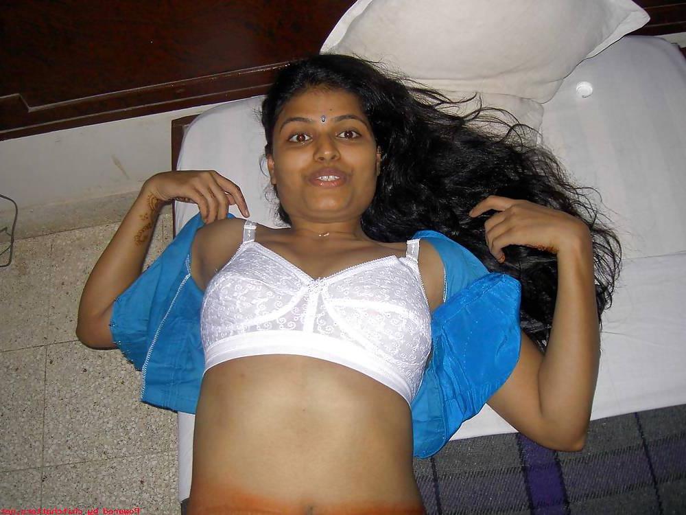 25P Indian wife ARPITHA