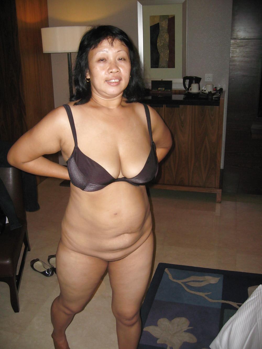 25P Brown woman 4