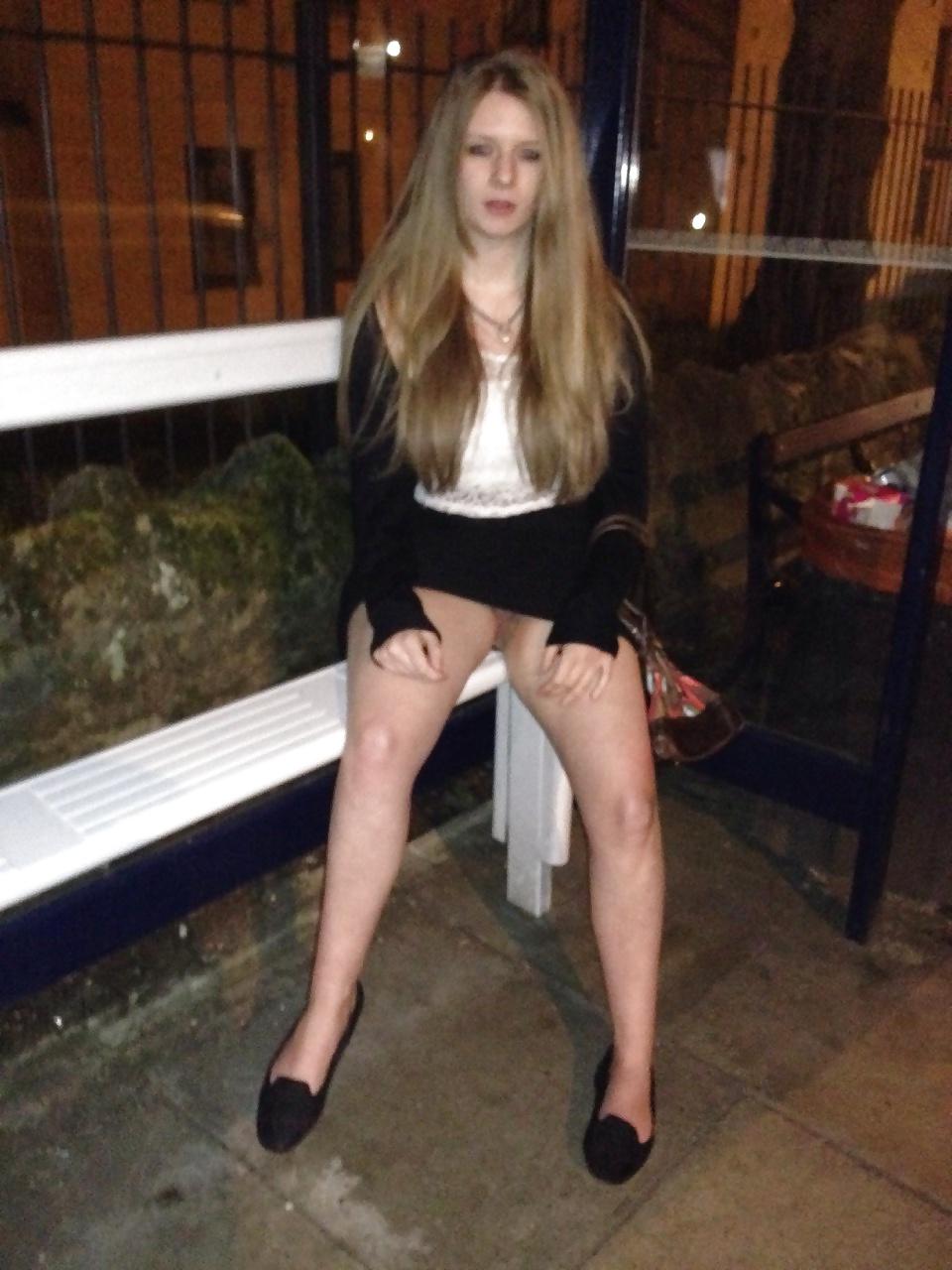 9P Sexy Teen Flashing 