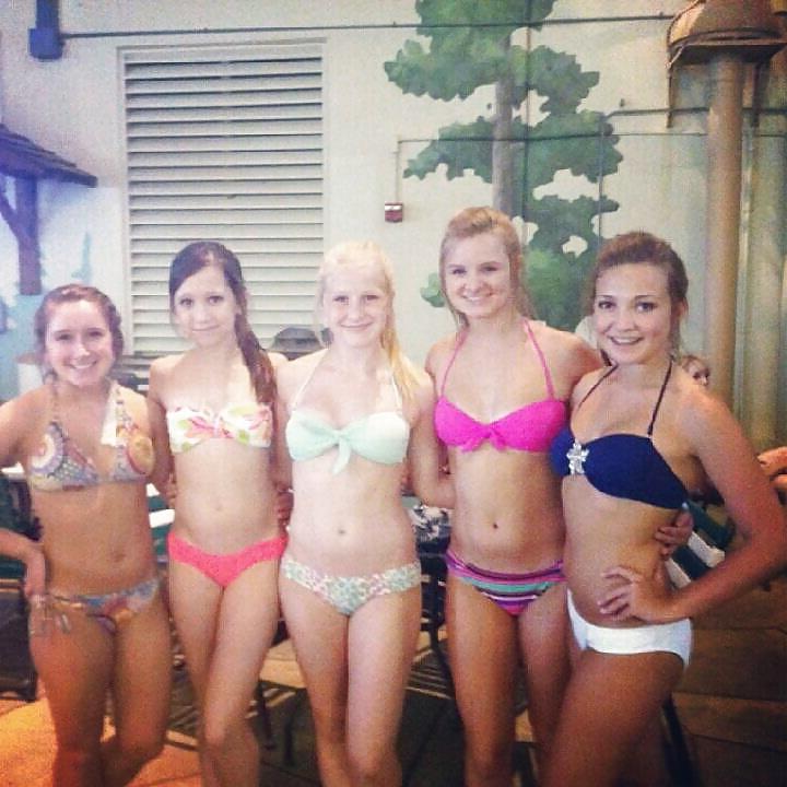 25P Facebook teen babes 22 bikini beach sorority