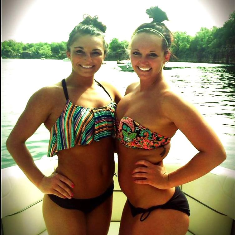 25P Facebook teen babes 22 bikini beach sorority