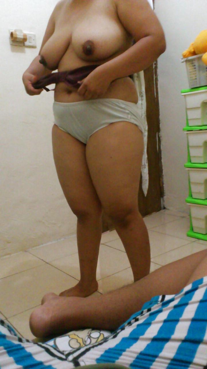 21P Malay Milf Wife chubby