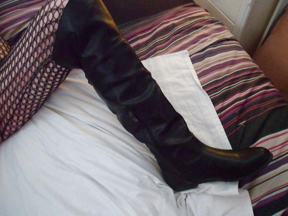 25P Nice Hairy and very sweet mature women