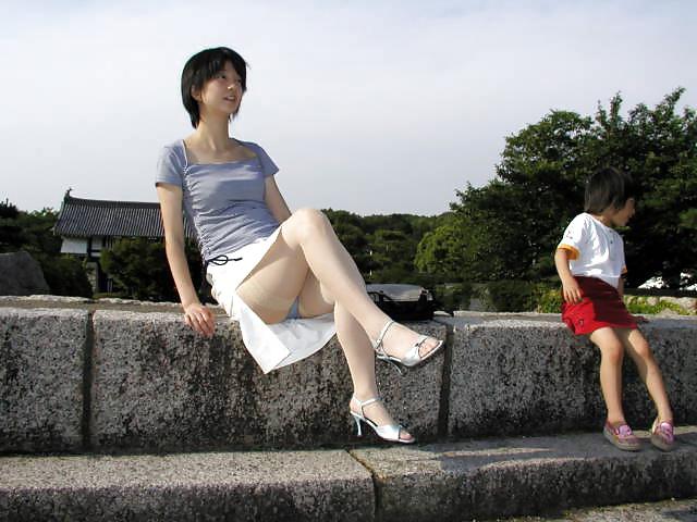 20P Japanese Married Woman 08