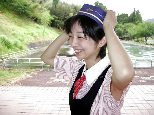 20P Japanese Married Woman 08