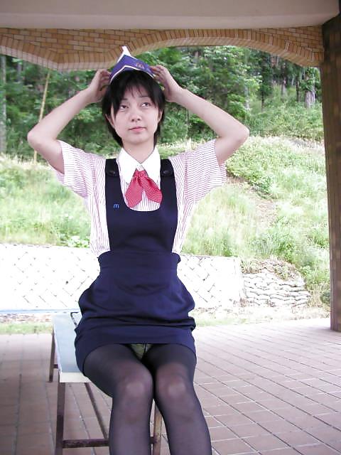 20P Japanese Married Woman 08