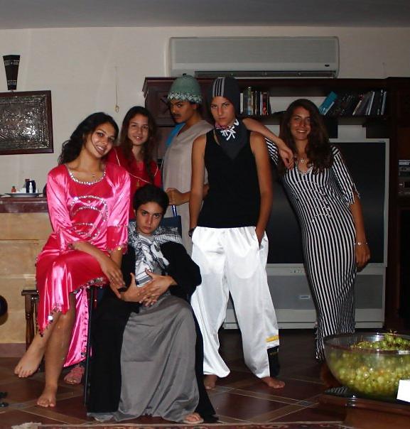 25P Arab Girls 8