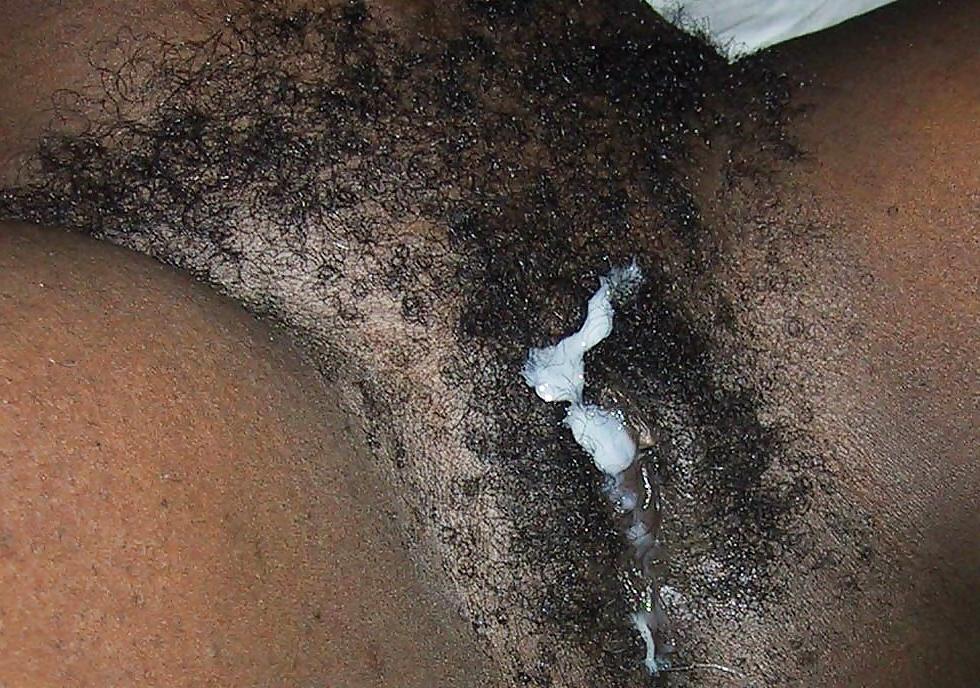 24P A little sprinkle of jizz for that Hairy pussy