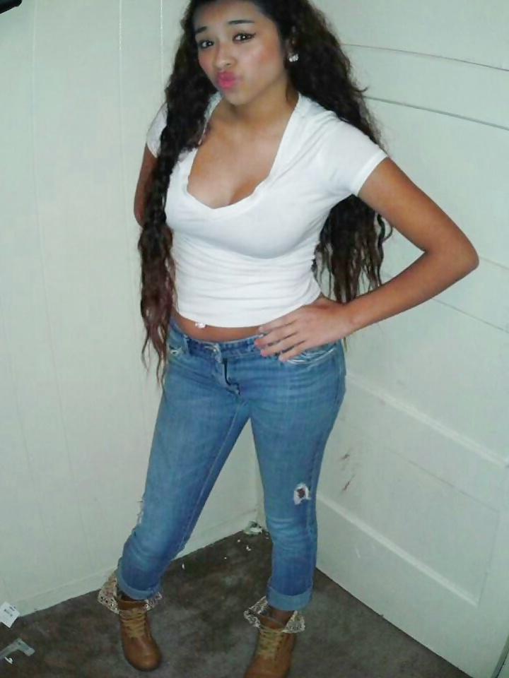 24P Latin milf